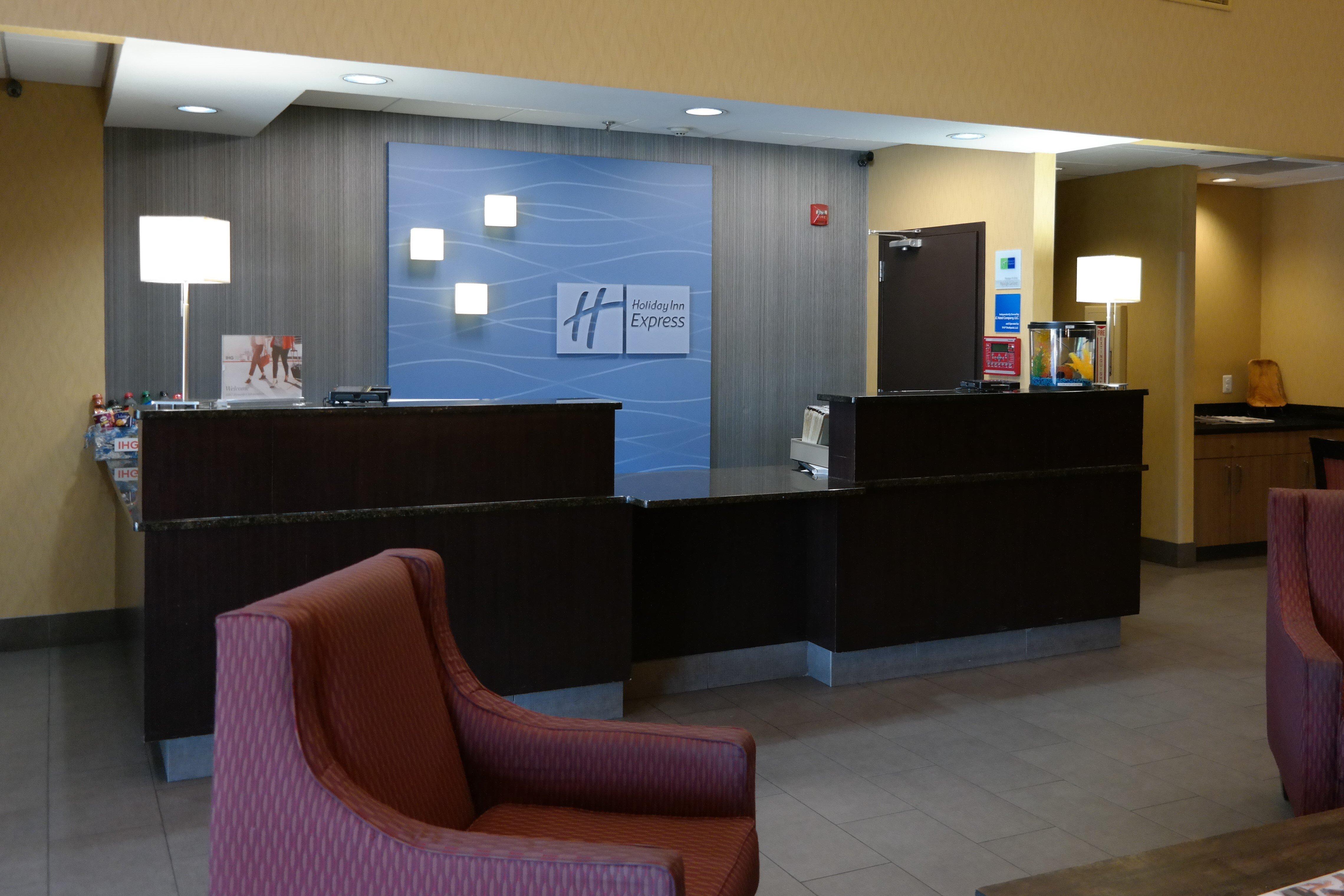 Holiday Inn Express Fredericksburg - Southpoint By Ihg Экстерьер фото