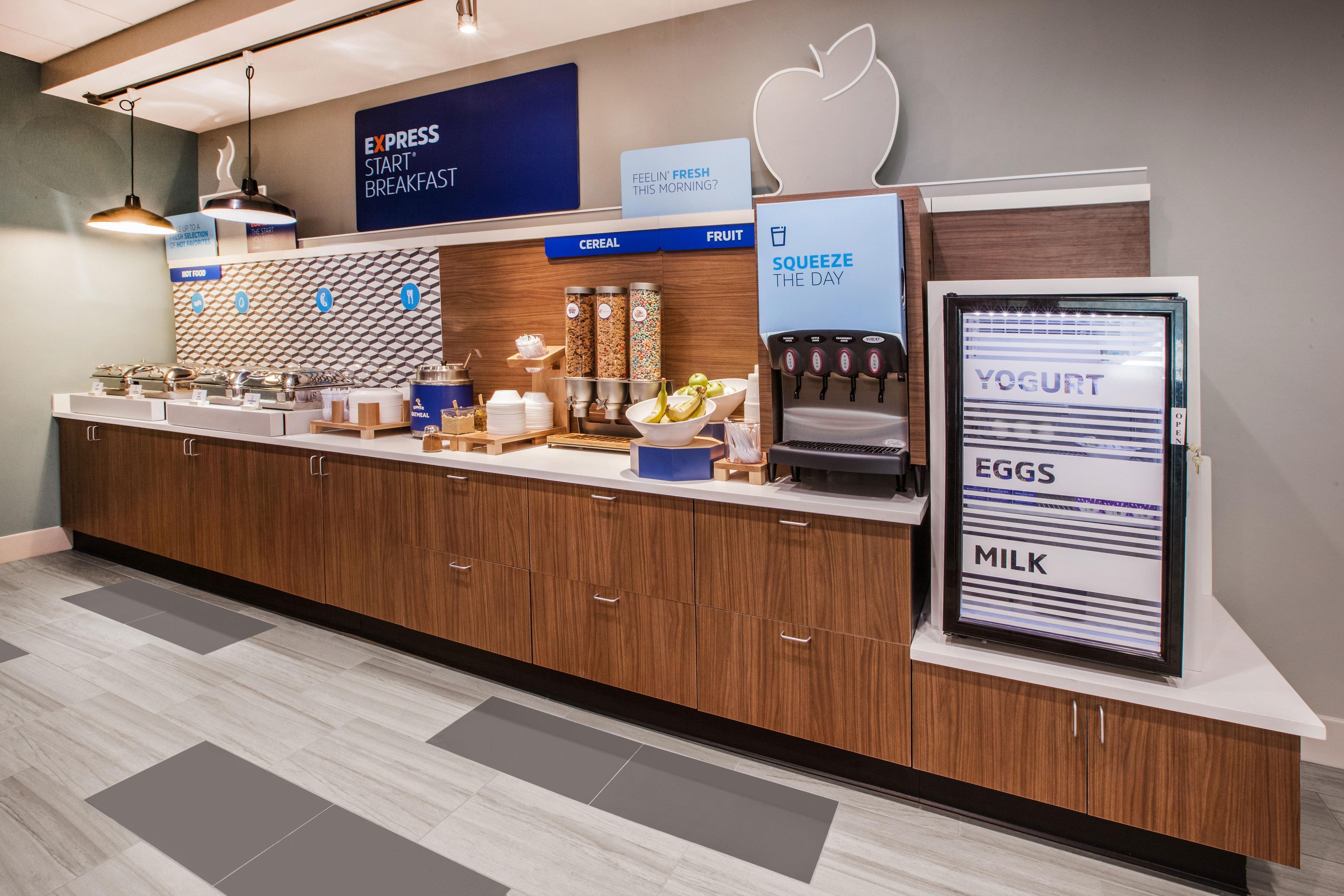 Holiday Inn Express Fredericksburg - Southpoint By Ihg Экстерьер фото